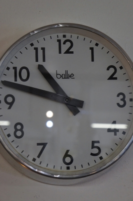 brillie-france-vintage-factory-clock-nz-1