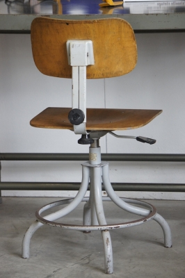 french-vintage-industrial-workshop-chair-bao-france-nz-so-vintage